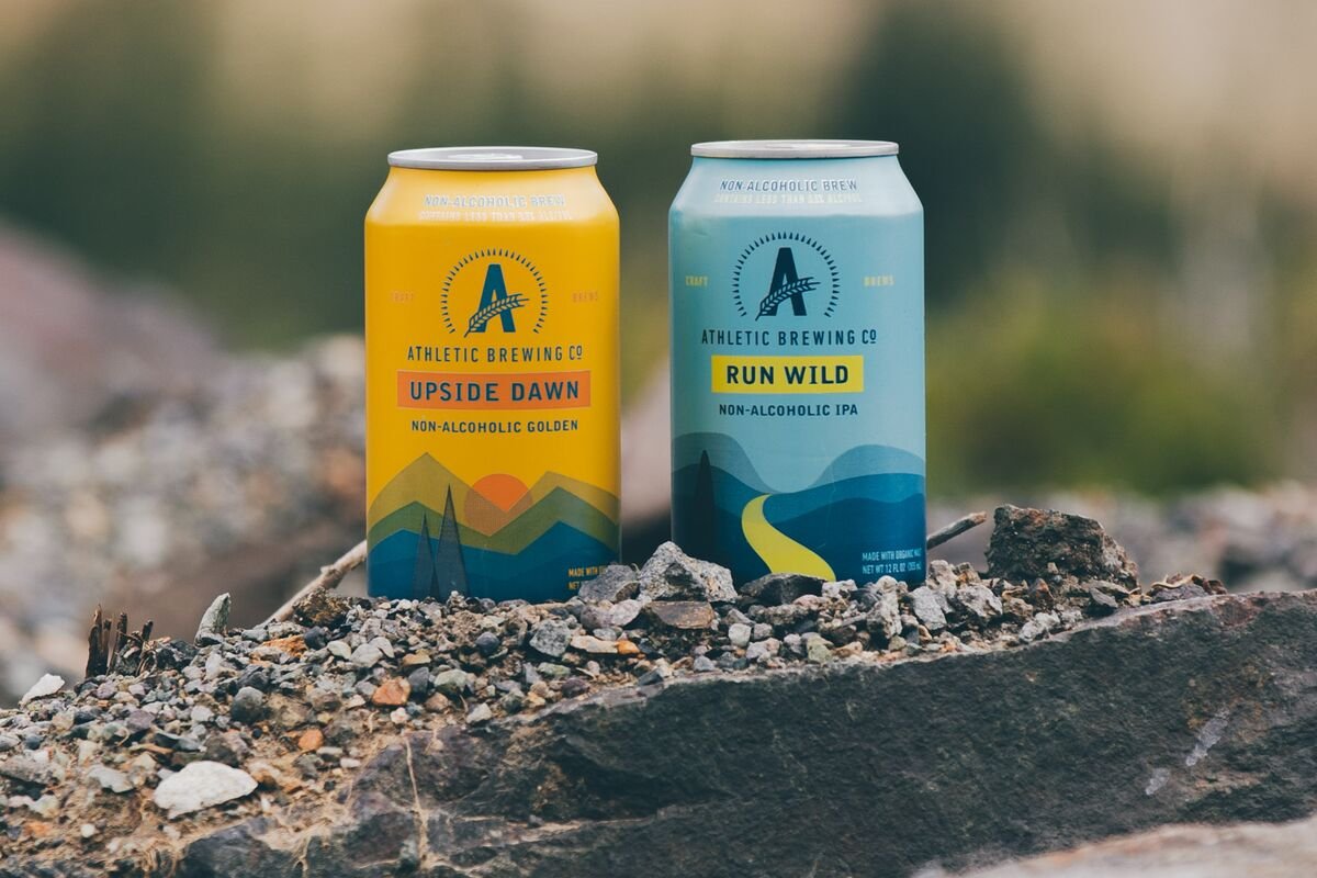 Athletic Brewing Craft Non-Alcoholic Beer 355ml, 6 Pack, 0.5% ABV for Sale - Image 2